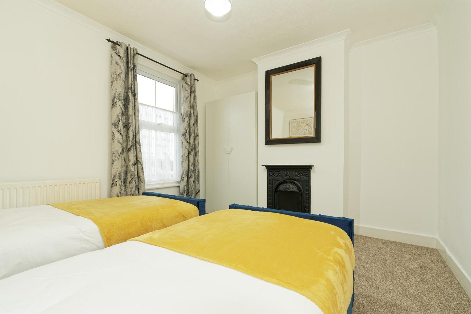 Lovely Luxury 3 Bed House Apartamento Chatham  Exterior foto